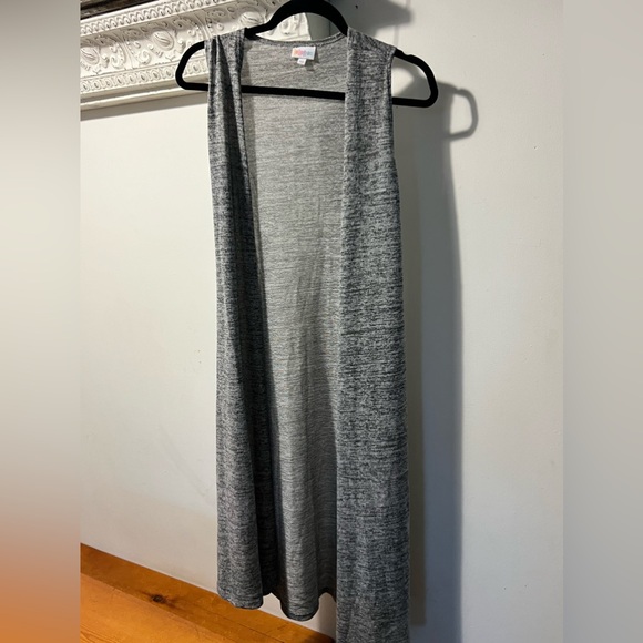 LuLaRoe Gray Sweater Joy - Picture 1 of 1